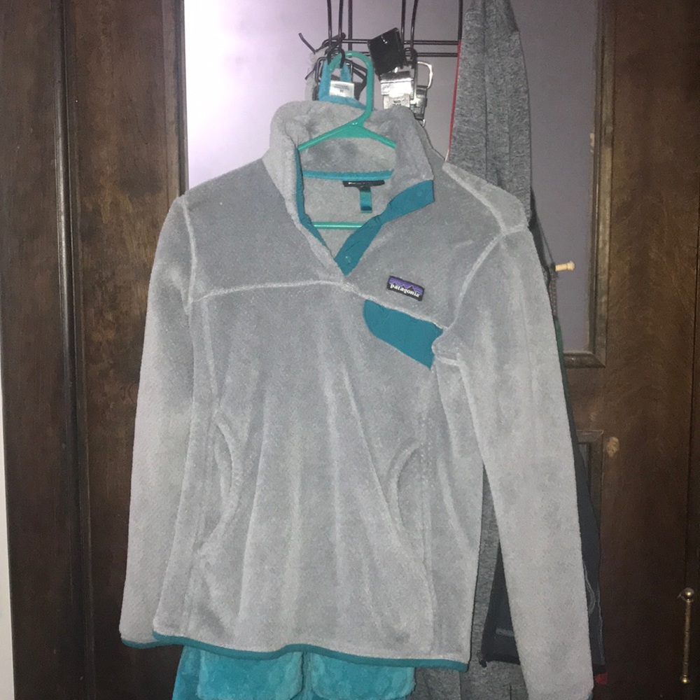 Patagonia sweat shirt